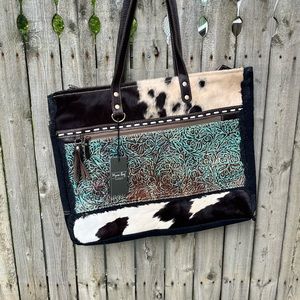 Myra weekender tote